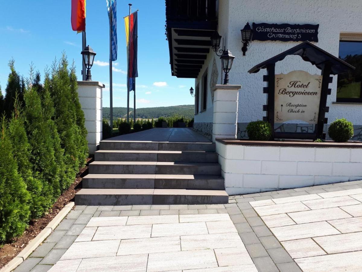 Hotel Bergwiesen - Zimmer Mit Balkon Oder Terasse Lohr Eksteriør billede