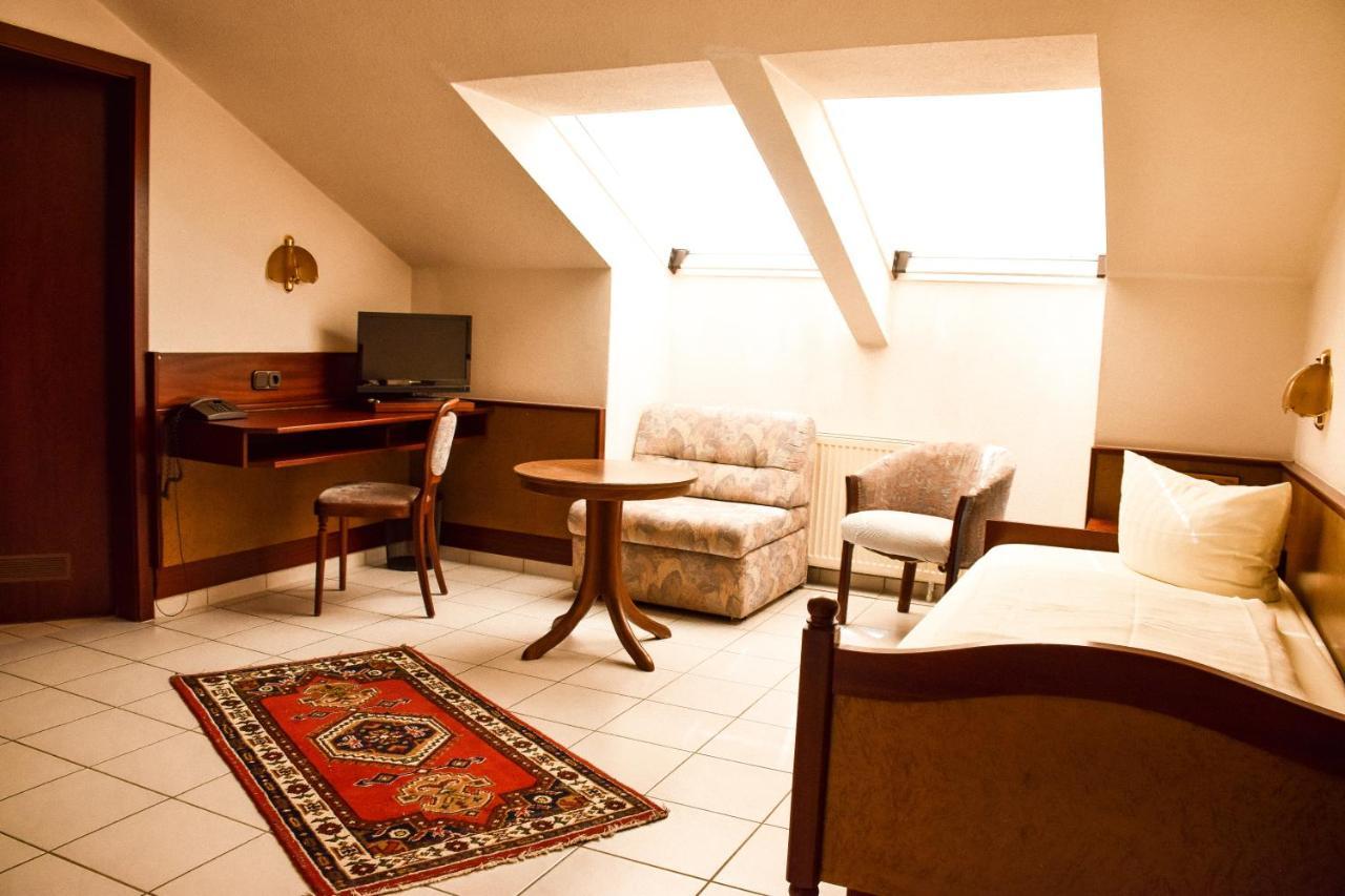 Hotel Bergwiesen - Zimmer Mit Balkon Oder Terasse Lohr Eksteriør billede
