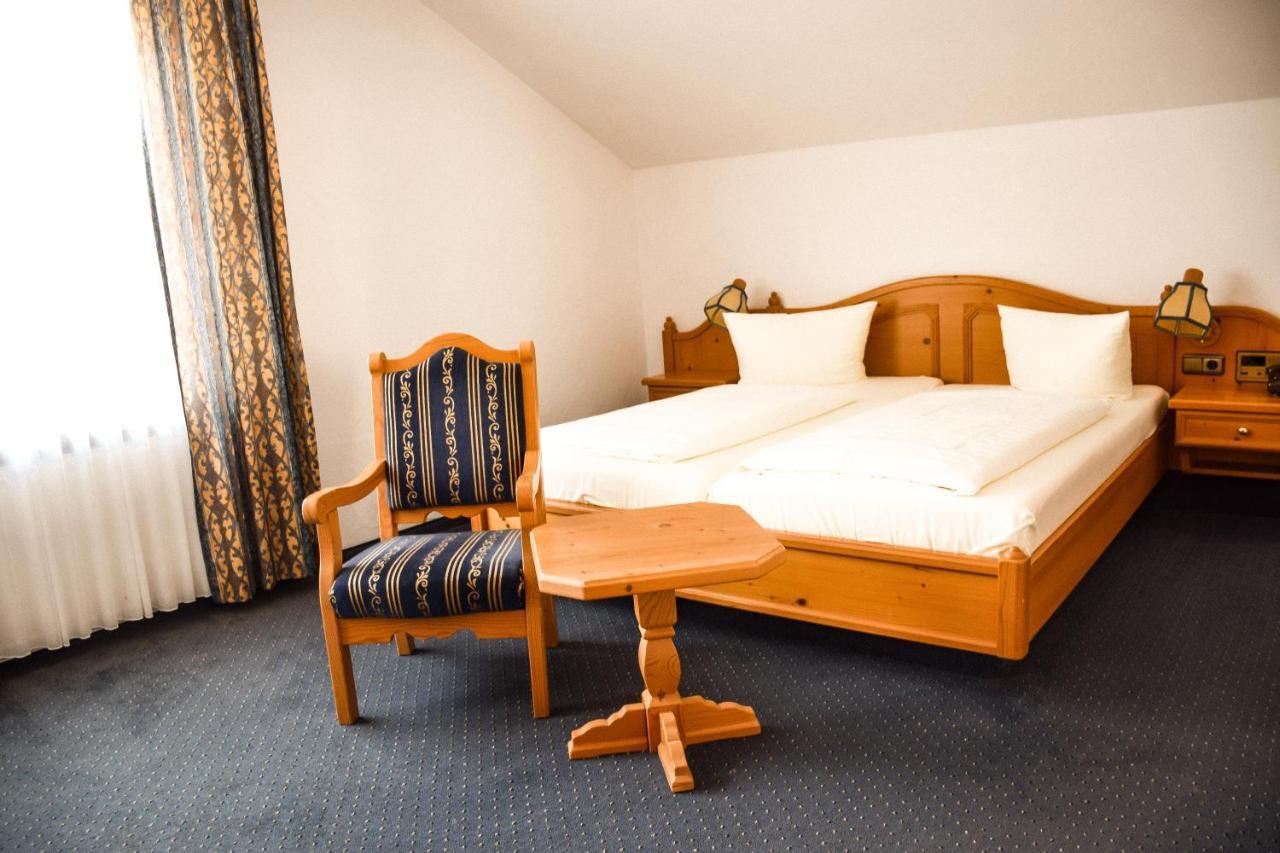 Hotel Bergwiesen - Zimmer Mit Balkon Oder Terasse Lohr Eksteriør billede