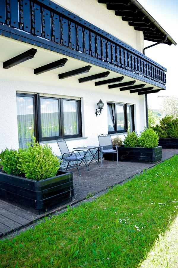 Hotel Bergwiesen - Zimmer Mit Balkon Oder Terasse Lohr Eksteriør billede